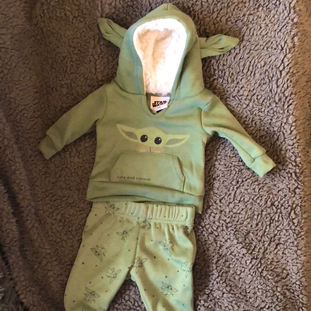 2pc Star Wars Baby Yoda Fur-Backed Pullover and Jogger Set Olive Green newborn